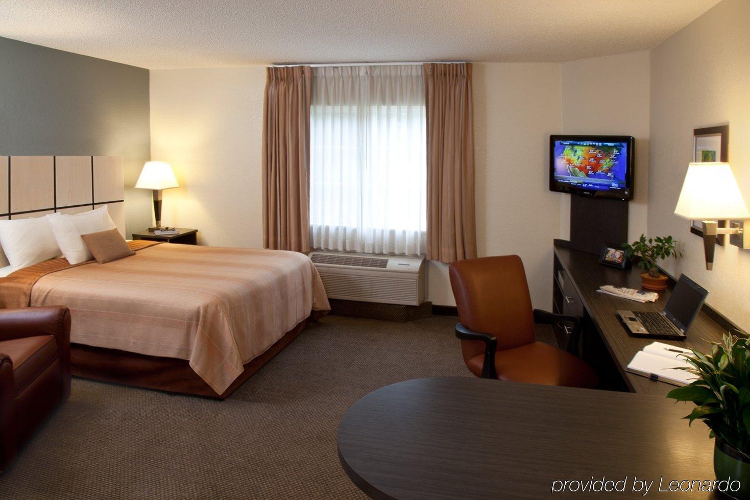 Sonesta Simply Suites Anaheim Garden Grove Bilik gambar