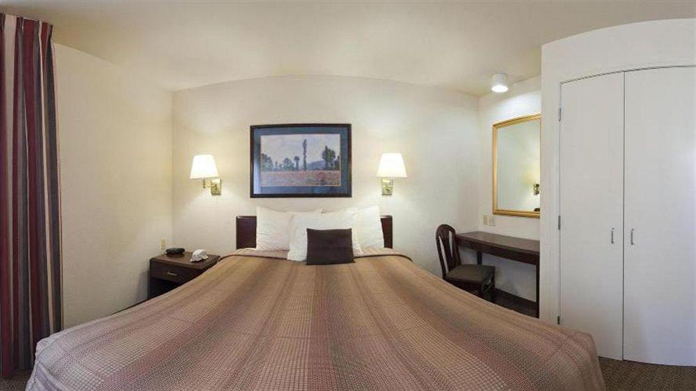 Sonesta Simply Suites Anaheim Garden Grove Bilik gambar